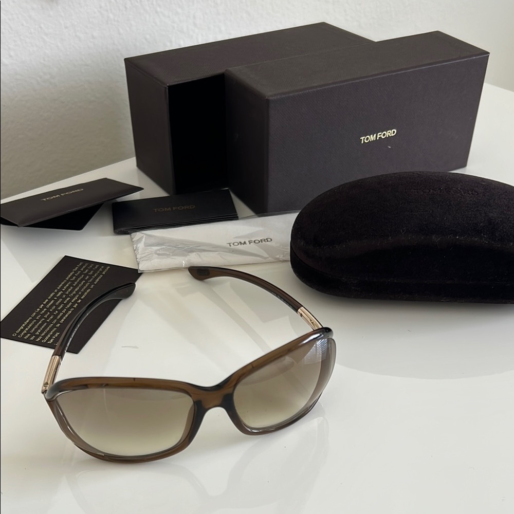 TOM FORD 😎 Raquel Brown Gradient Sunglasses - Picture 4 of 14